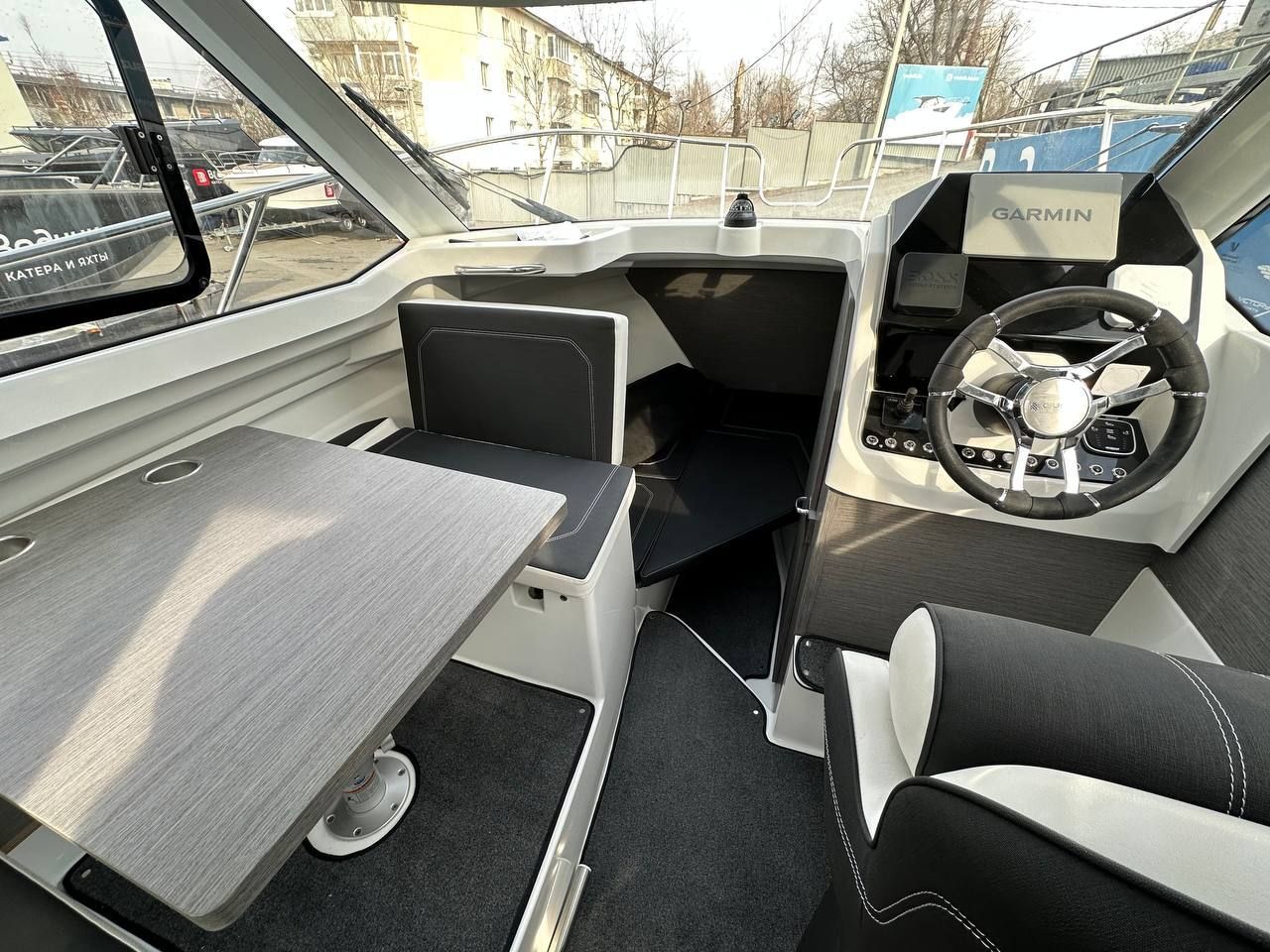 Купить Катер Феникс 700 Cabin белый с мотором Suzuki DF200APX KITPH55 7ft.ru в интернет магазине Семь Футов