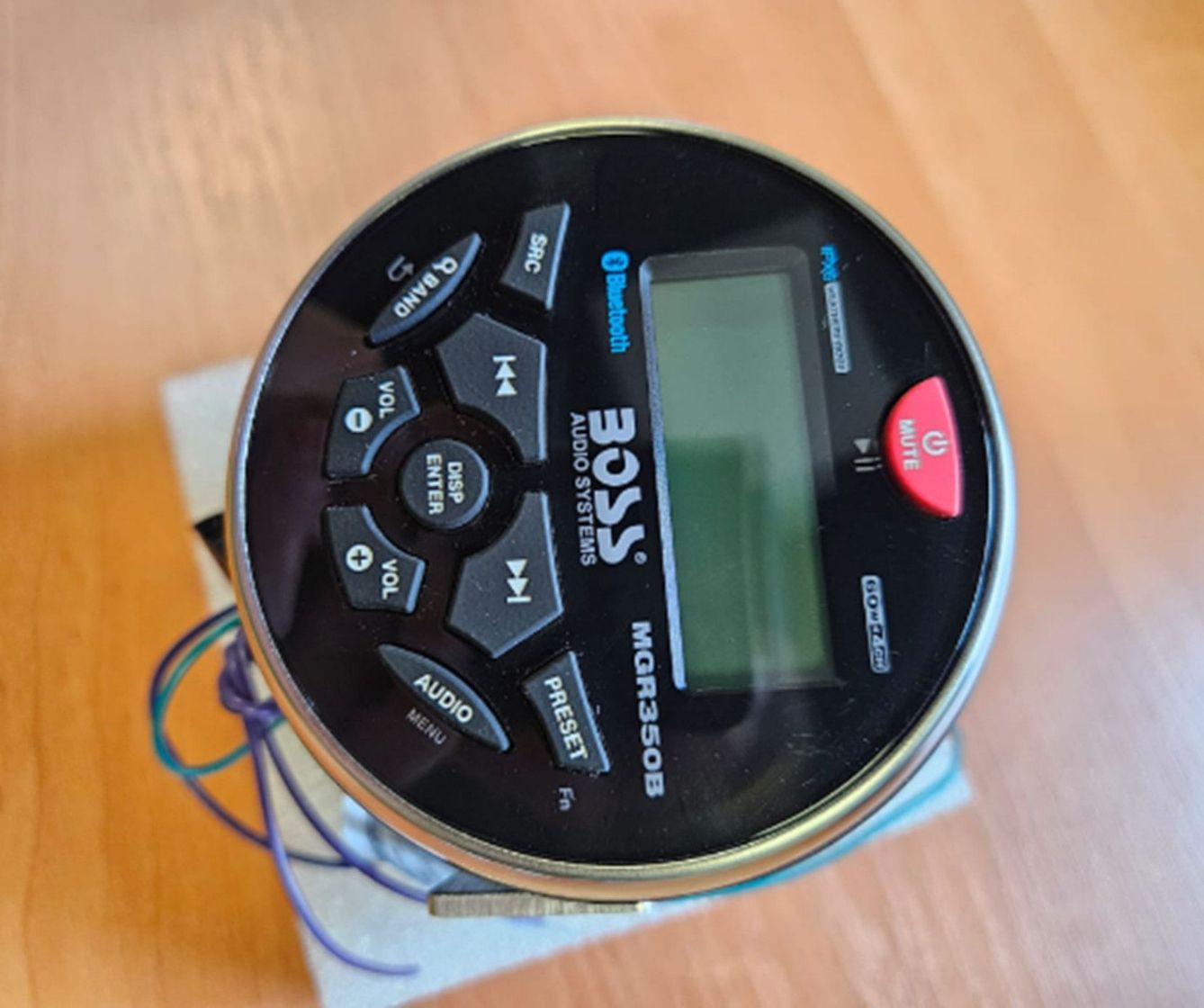 Купить Морская магнитола BOSS MGR350B, уценена Boss Audio MGR350B_utsenka2 7ft.ru в интернет магазине Семь Футов