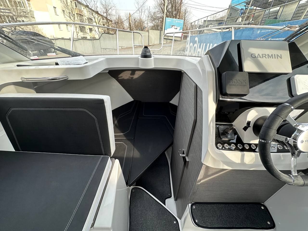 Купить Катер Феникс 700 Cabin белый с мотором Suzuki DF200APX KITPH55 7ft.ru в интернет магазине Семь Футов