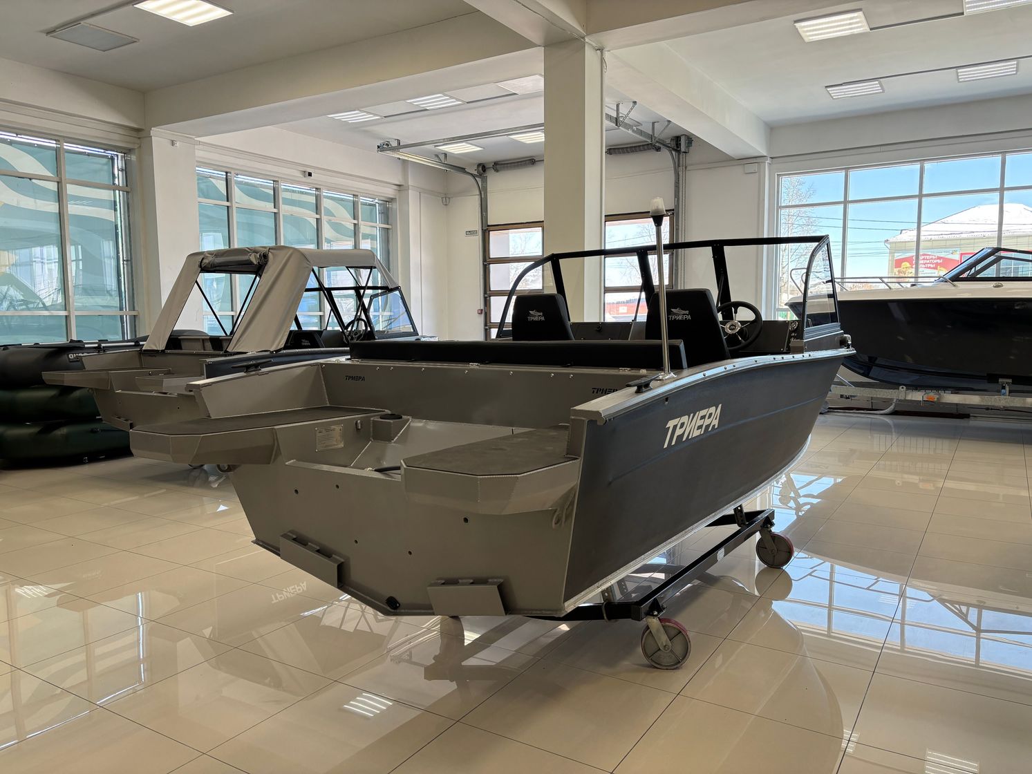 Купить Моторная лодка, Триера 460 BR_new, серый с Suzuki DF50ATL KITTR37 7ft.ru в интернет магазине Семь Футов