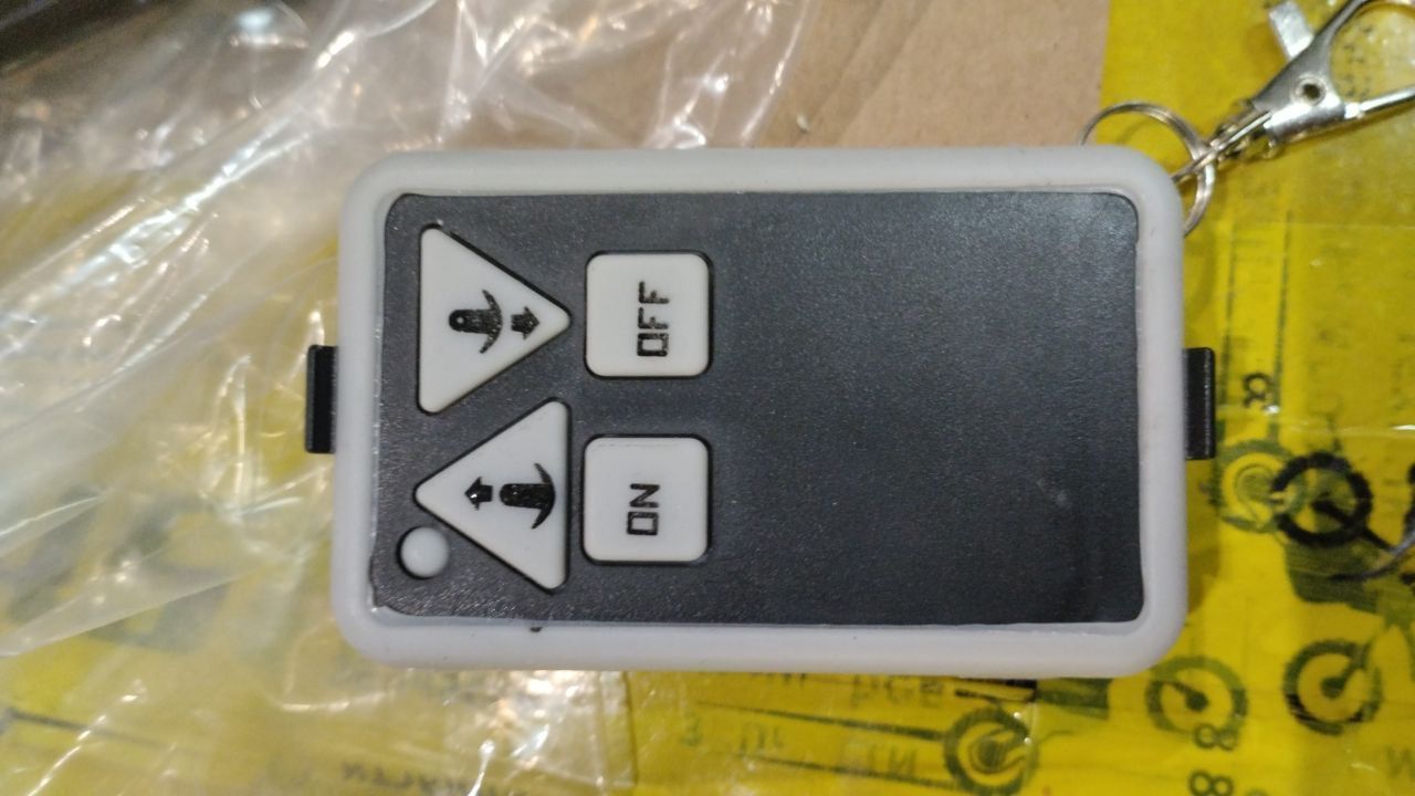 Купить Лебедка электрическая autoTRAC DayRunner на трейлер, 2500lbs, черная, уценена NS009DR_utsenka 7ft.ru в интернет магазине Семь Футов