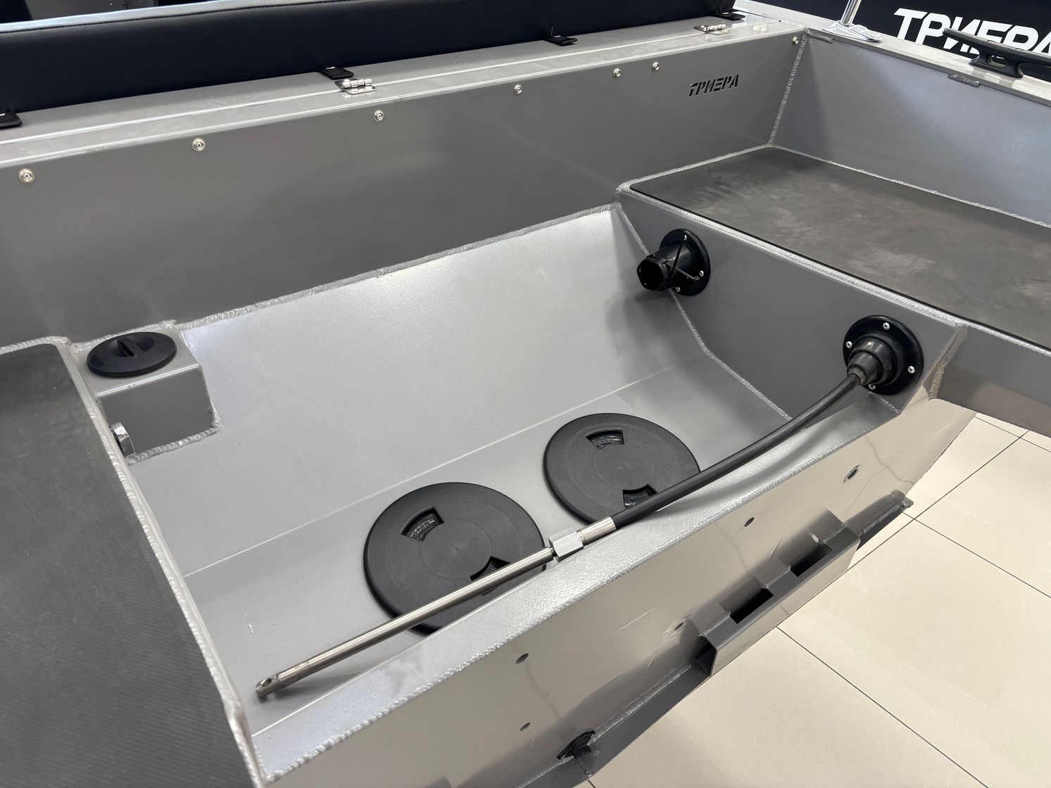 Купить Моторная лодка, Триера 460 BR_new, серый с Suzuki DF50ATL KITTR37 7ft.ru в интернет магазине Семь Футов