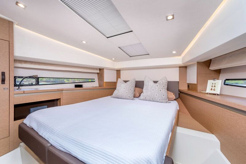 Купить Катер Prestige 460 с моторами 2х440 KITPR2 7ft.ru в интернет магазине Семь Футов