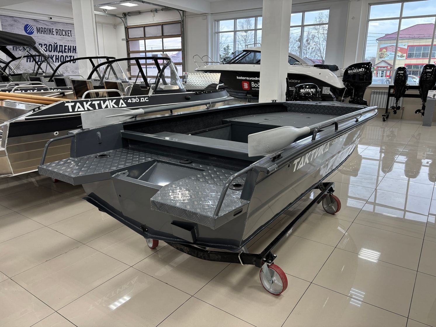 Купить Моторная лодка, Тактика 430Р(Fish), графит c Suzuki DF9.9BS+ (Super Forced) KITTK74 7ft.ru в интернет магазине Семь Футов