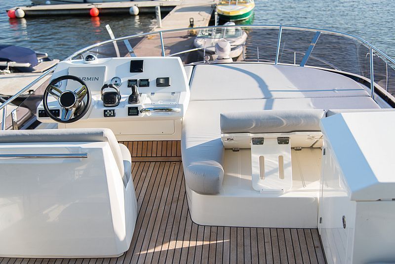 Купить Катер Prestige 460 с моторами 2х440 KITPR2 7ft.ru в интернет магазине Семь Футов