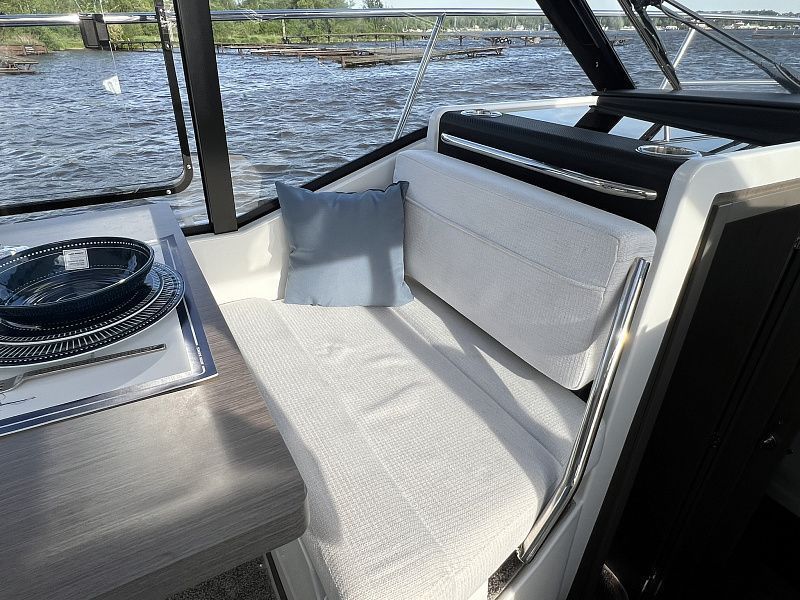Купить Катер Merry Fisher 895 S2 с моторами 2х225 Jeanneau KITMF12 7ft.ru в интернет магазине Семь Футов