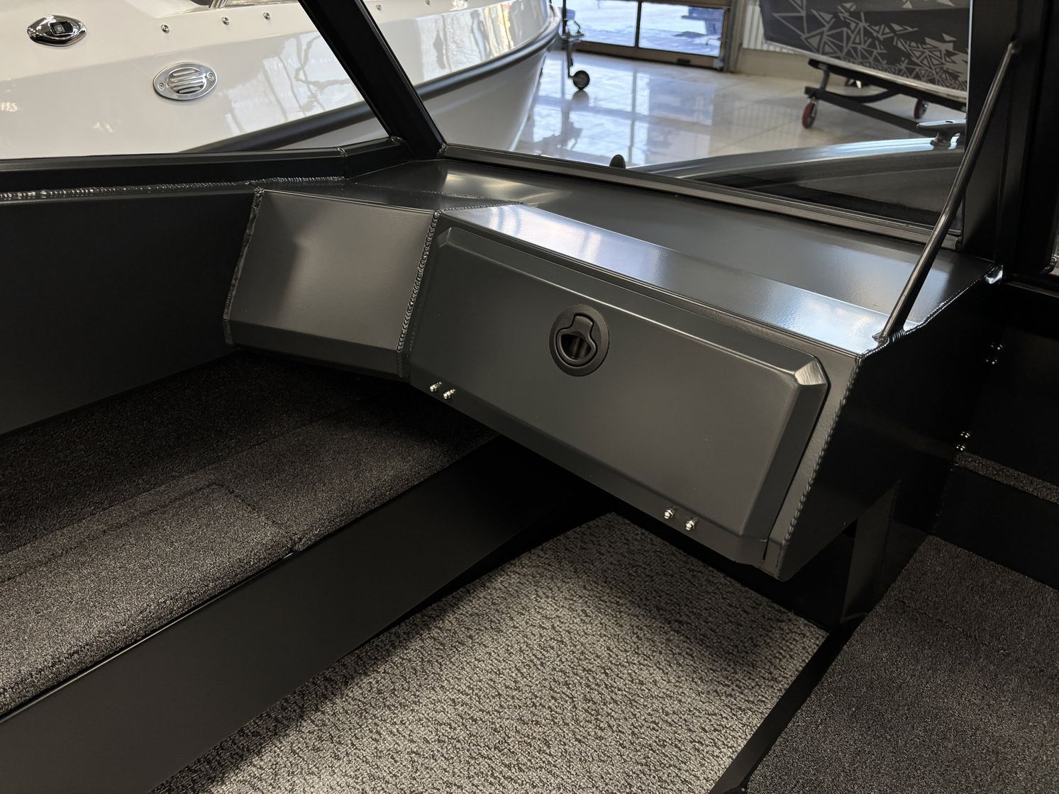 Купить Моторная лодка, Xstream 470, графит X470_graphite 7ft.ru в интернет магазине Семь Футов