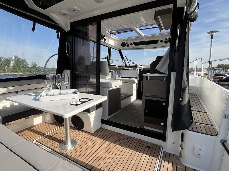 Купить Катер Merry Fisher 895 S2 с моторами 2х225 Jeanneau KITMF12 7ft.ru в интернет магазине Семь Футов