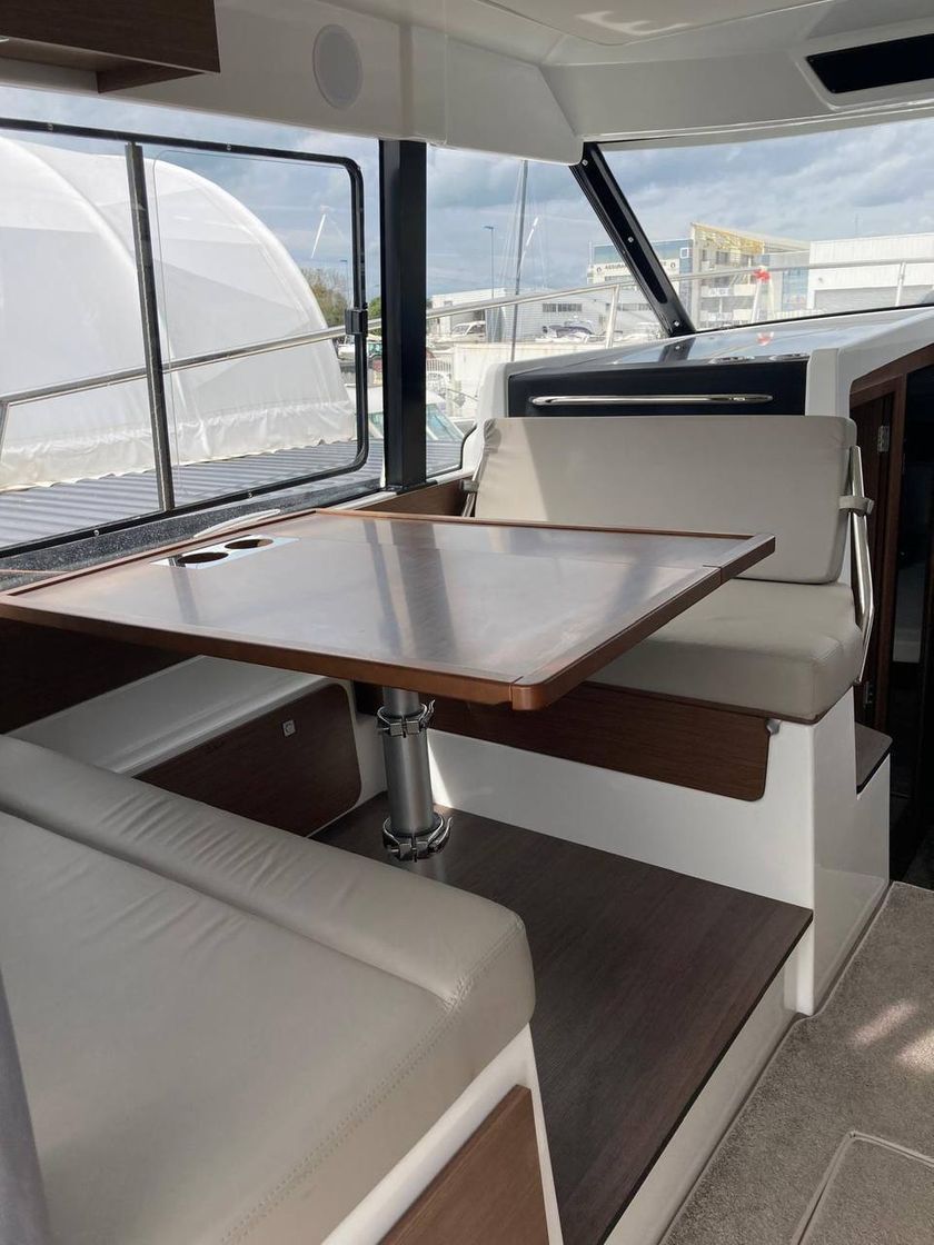 Купить Катер Jeanneau Merry Fisher 1095 FLY с моторами 300 л.с. KITMF10 7ft.ru в интернет магазине Семь Футов