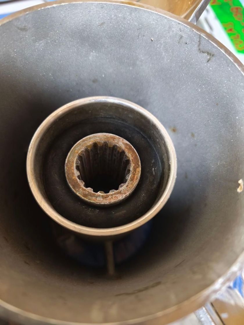 Купить Винты гребные 3x13.9x23R+L комплект, Solas, б/у 3451-139-23_3452-139-23 7ft.ru в интернет магазине Семь Футов