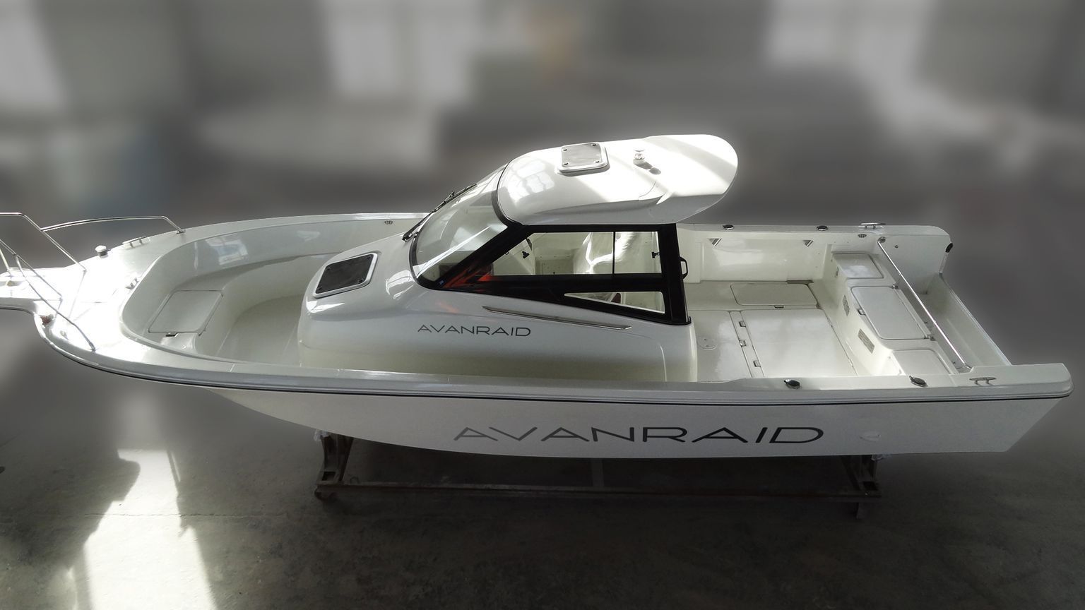 Купить Катер AVANRAID F270 F 270 7ft.ru в интернет магазине Семь Футов