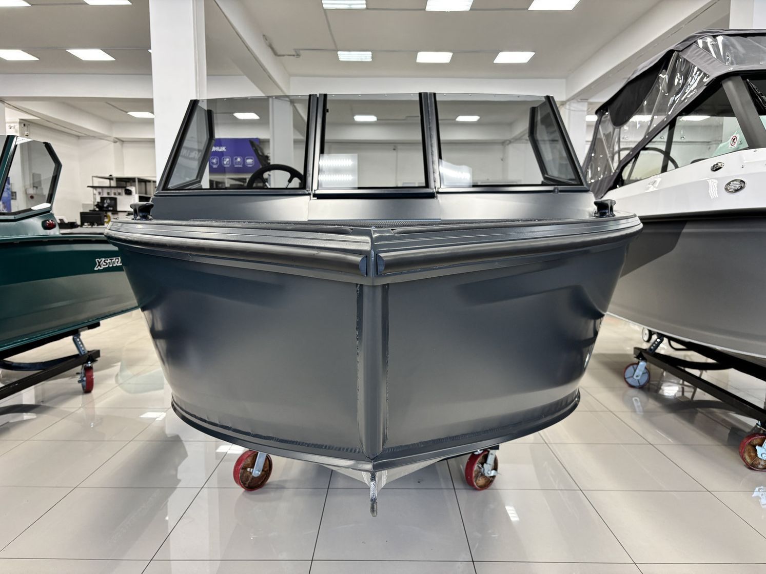 Купить Моторная лодка, Xstream 470, графит X470_graphite 7ft.ru в интернет магазине Семь Футов