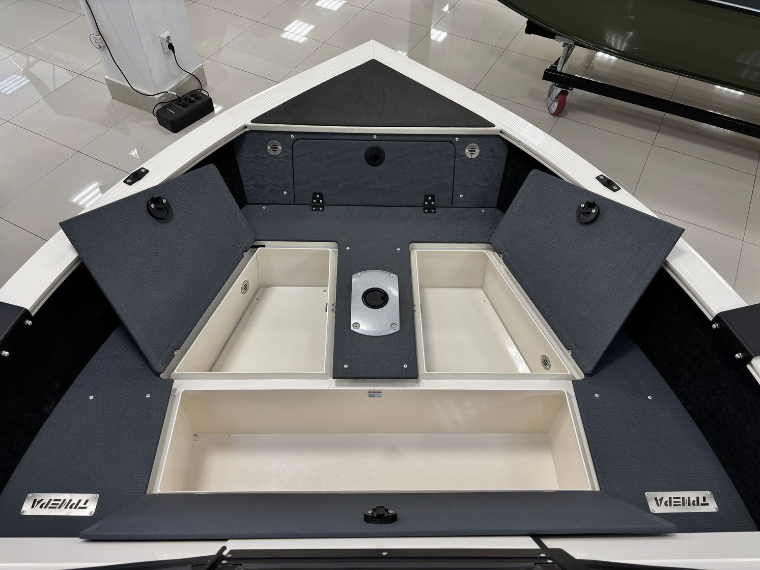 Купить Моторная лодка, Триера 460 FISH_new, белый с Suzuki DF50ATL KITTR66 7ft.ru в интернет магазине Семь Футов