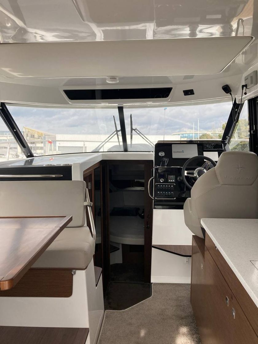 Купить Катер Jeanneau Merry Fisher 1095 FLY с моторами 300 л.с. KITMF10 7ft.ru в интернет магазине Семь Футов