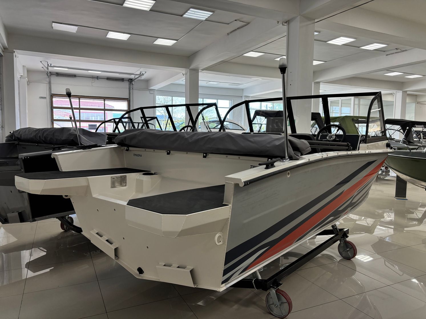 Купить Моторная лодка, Триера 460 FISH_new, белый с Suzuki DF50ATL KITTR66 7ft.ru в интернет магазине Семь Футов