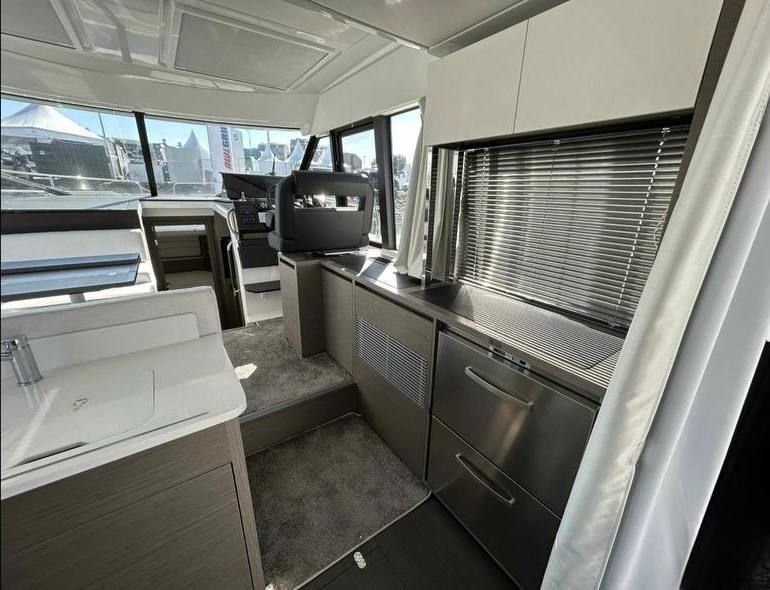 Купить Катер Jeanneau Merry Fisher 1295 COUPE с моторами 300 л.с. KITMF11 7ft.ru в интернет магазине Семь Футов