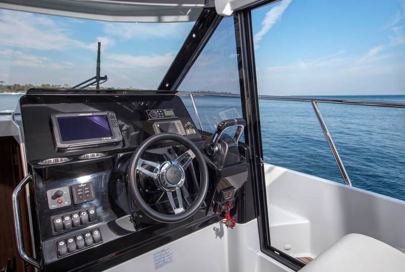 Купить Катер Merry Fisher 1095 с Suzuki 2хDF300BMDXX Jeanneau KITMF13 7ft.ru в интернет магазине Семь Футов