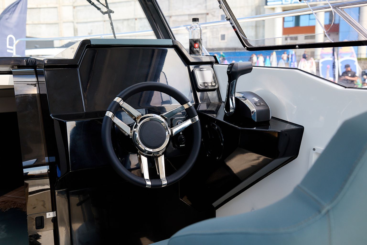 Купить Катер AVANRAID A850 ADVENTURE A850_Z 7ft.ru в интернет магазине Семь Футов