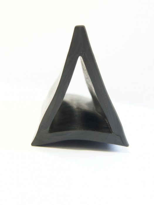 Купить Профиль ПВХ треугольный, чёрный G_041 7ft.ru в интернет магазине Семь Футов