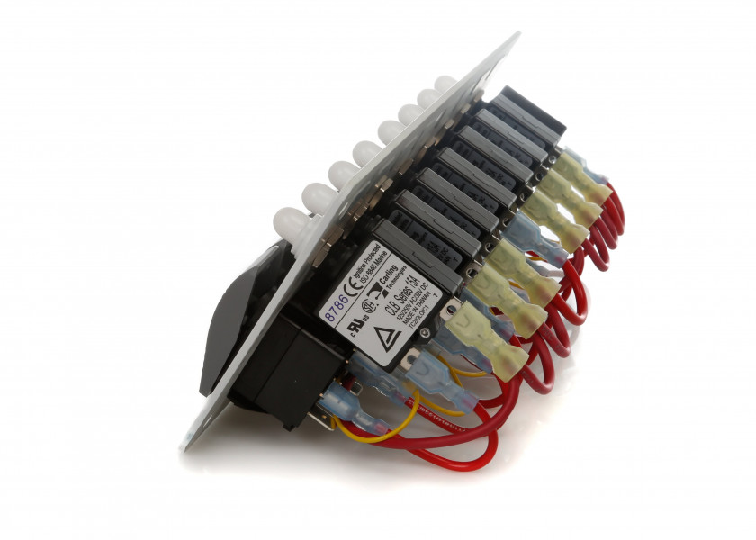 Купить BLUE SEA 8271 Водонепроницаемый распределительный щит Contura, 8-секционный/белый 33080-bvs 7ft.ru в интернет магазине Семь Футов