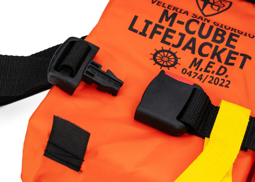 Купить VELERIA SAN GIORGIO SOLAS Foam Life Jacket with Distress Light / 40-140 kg / foldable 57884-bvs 7ft.ru в интернет магазине Семь Футов
