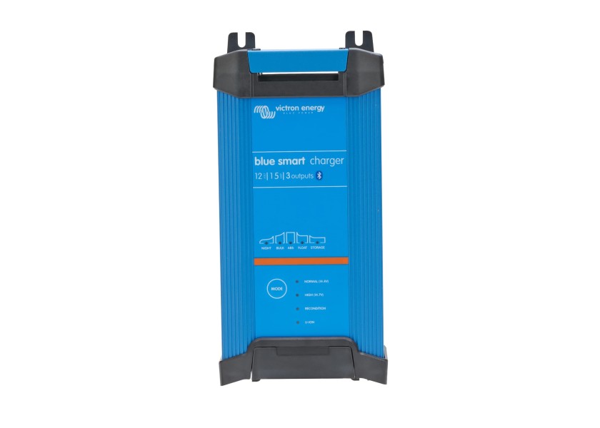 Купить VICTRON BPC121544002 Blue Smart Charger IP22 12 В / 15 А / 3 зарядных выхода 7ft.ru в интернет магазине Семь Футов