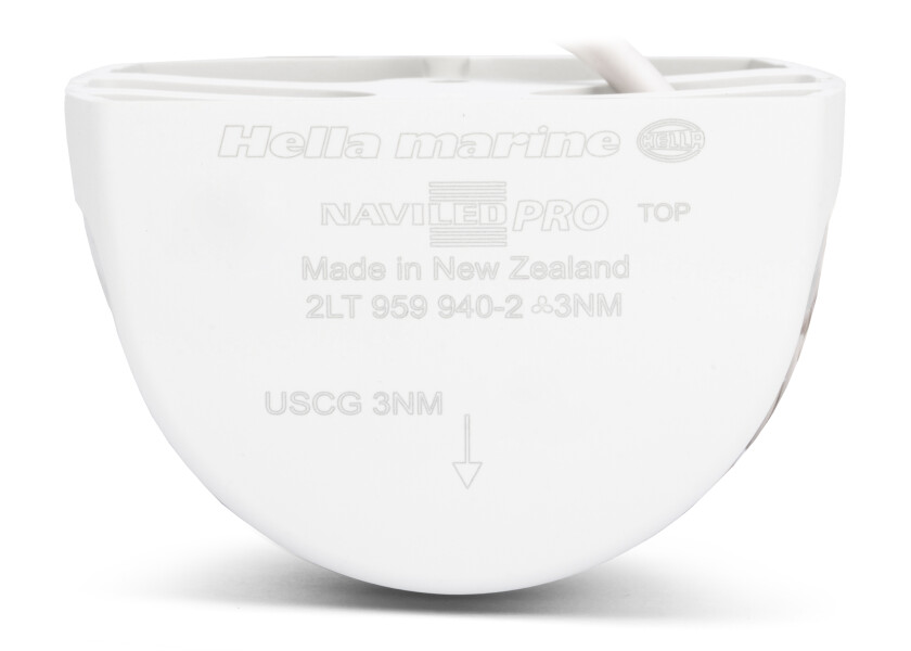 Купить HELLA MARINE 2LT959940211 Накладной светильник NaviLED PRO / белый 7ft.ru в интернет магазине Семь Футов