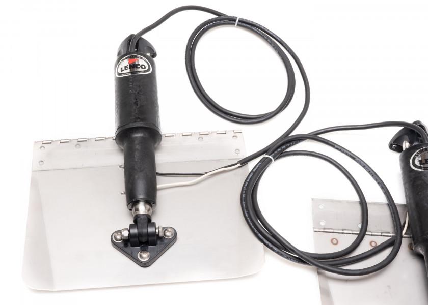 Купить Lenco 15109-103 Standard Trim Tab Kit With Indicator Switch Серый Black / Silver 7ft.ru в интернет магазине Семь Футов