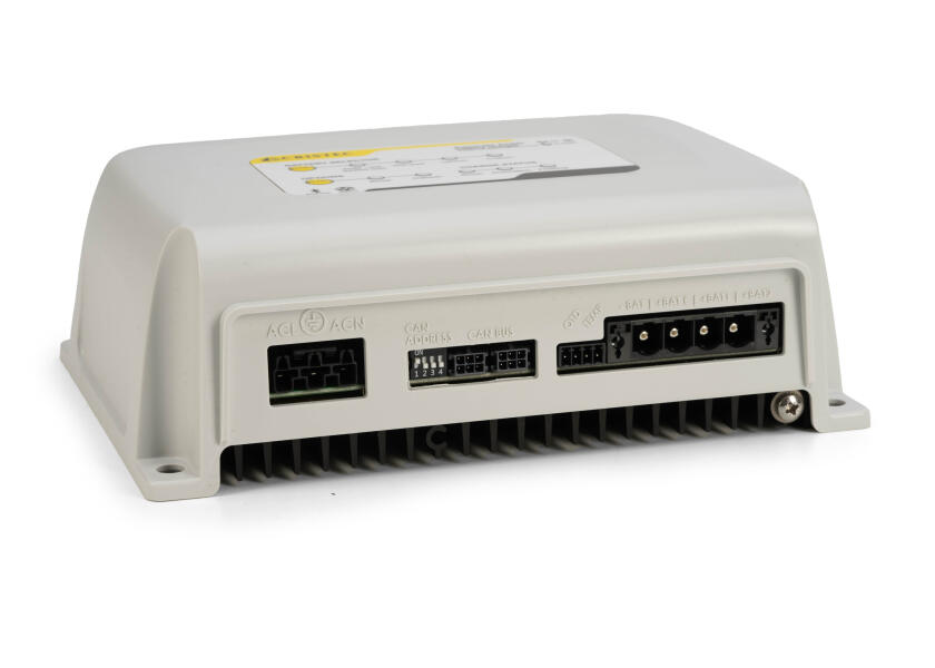 Купить CRISTEC YPOWER+ Battery Charger 12 V / 30 A / 3 charging outputs / fanless 32175-bvs 7ft.ru в интернет магазине Семь Футов