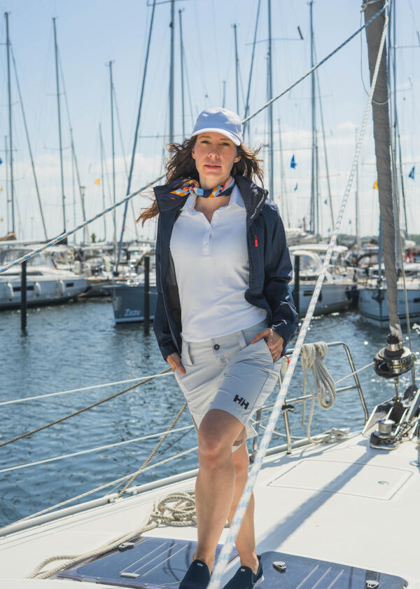 Купить HELLY HANSEN 53049_001-XL Женская футболка-поло CREWLINE Quick-Dry / белый / Размер одежды: XL 7ft.ru в интернет магазине Семь Футов