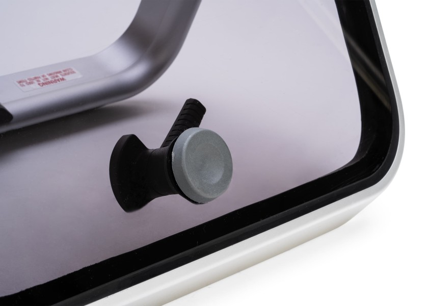 Купить Люк палубный водонепроницаемый Lewmar Ocean 39620070 266x411x39,5мм основание 25мм размер 20 7ft.ru в интернет магазине Семь Футов