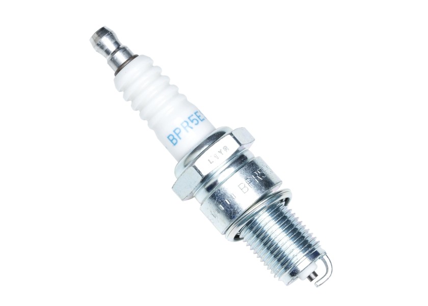 Купить HONDA 98079-55846 Свеча зажигания (BPR5ES) 98079-55817 51563-bvs 7ft.ru в интернет магазине Семь Футов
