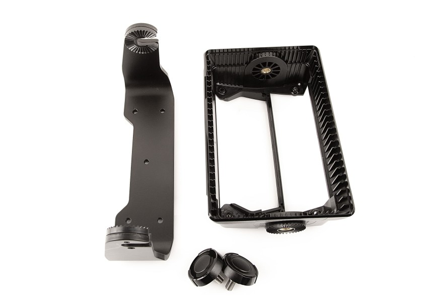 Купить Raymarine R70524 Комплект крепления цапфы для Axiom 7 Черный Black 7ft.ru в интернет магазине Семь Футов