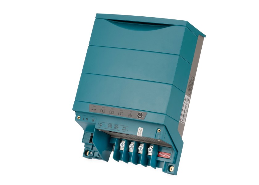 Купить Зарядное устройство Mastervolt ChargeMaster Plus 12/35-3 44310355 12В 35А 291х210х105мм IP23 для АКБ 140-350Ач 7ft.ru в интернет магазине Семь Футов