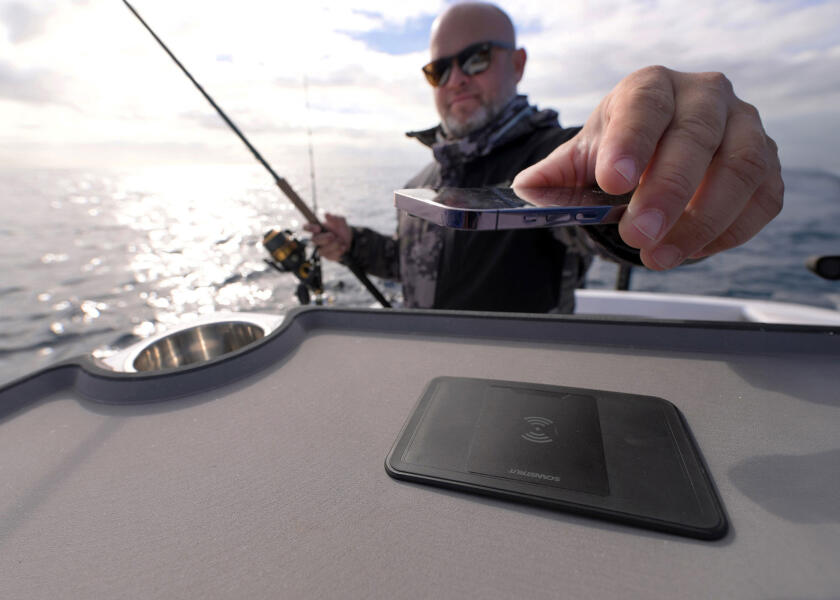 Купить Scanstrut sc-cw-2gt Беспроводное зарядное устройство Surface Black 12x10x7 7ft.ru в интернет магазине Семь Футов