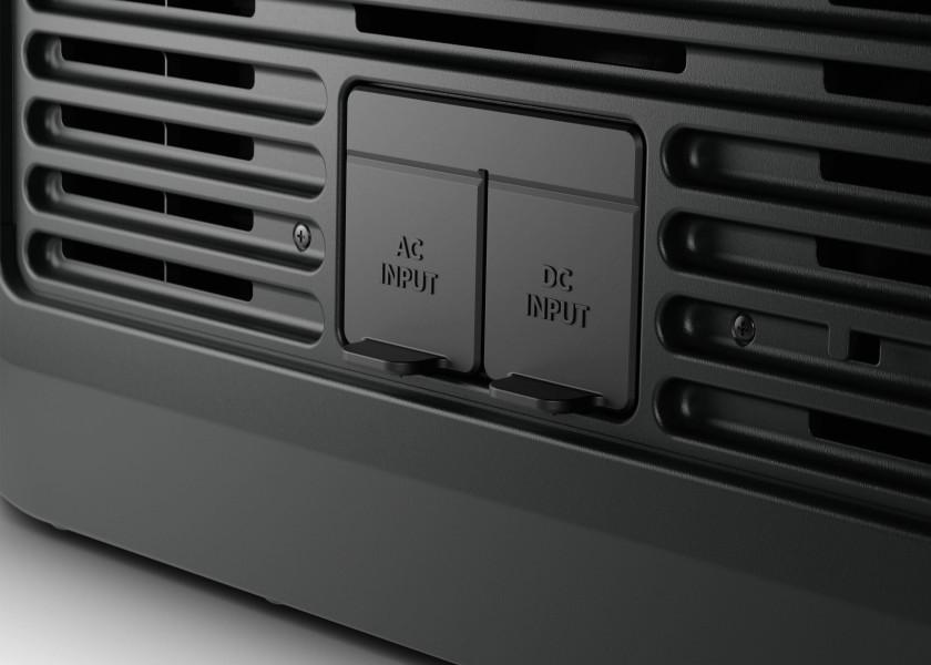 Купить Компрессорный портативный холодильник с морозильной камерой и льдогенератором Dometic CFX3 55IM 9600025330 720 x 480 x 455 мм 53 л 7ft.ru в интернет магазине Семь Футов