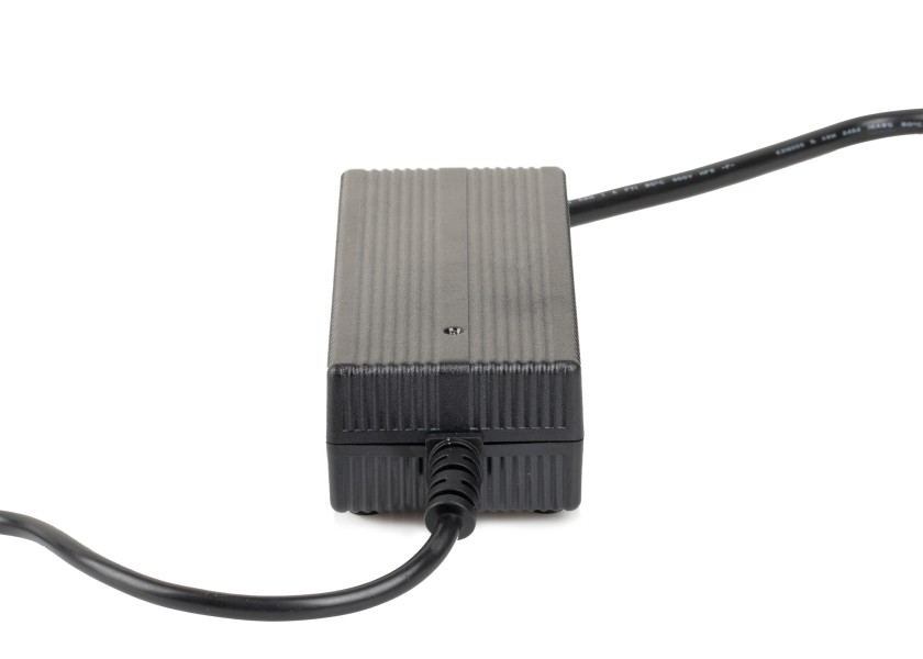 Купить TEMO 12 V Charger for TEMO·450 33184-bvs 7ft.ru в интернет магазине Семь Футов