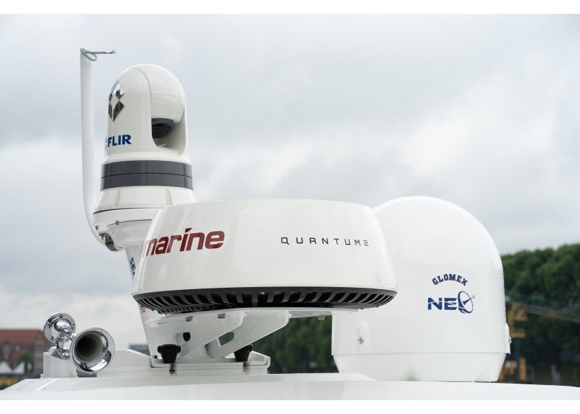 Купить Raymarine T70417 CHIRP Quantum Q24D 1´´ Radar With Doppler Technology Белая White 15 m  7ft.ru в интернет магазине Семь Футов