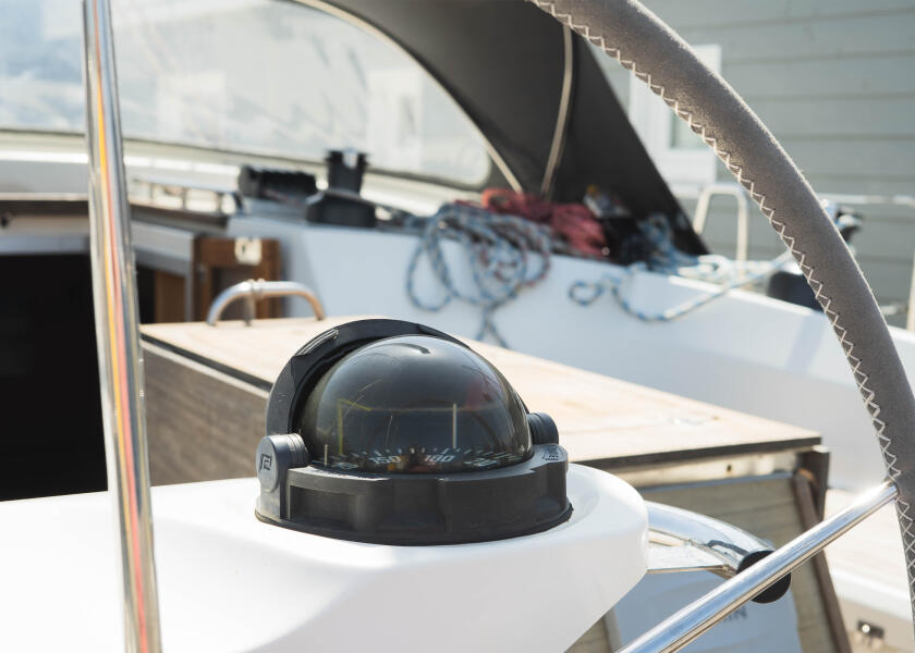 Купить PLASTIMO 65476 Olympic 135 Compass / черный / Z/ABC / встроенный 7ft.ru в интернет магазине Семь Футов