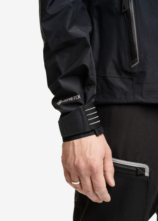 Купить MUSTO 81206_991-L Мужская куртка LPX Gore-Tex / черный / Размер одежды: L 7ft.ru в интернет магазине Семь Футов