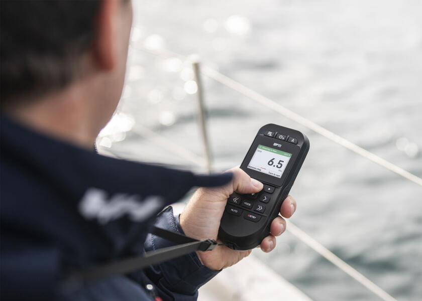 Купить RAYMARINE Радиопульт дистанционного управления автопилотом RCU-1 вкл. шлюз РГ-1 7ft.ru в интернет магазине Семь Футов