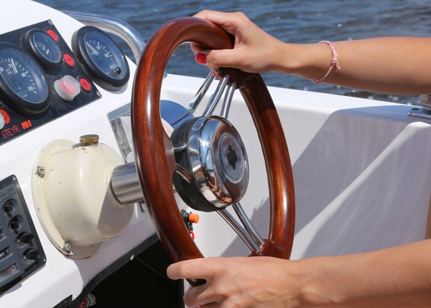 Купить ULTRAFLEX Steering Wheel V21, Teak / for Compact-T Steering 23483-bvs 7ft.ru в интернет магазине Семь Футов