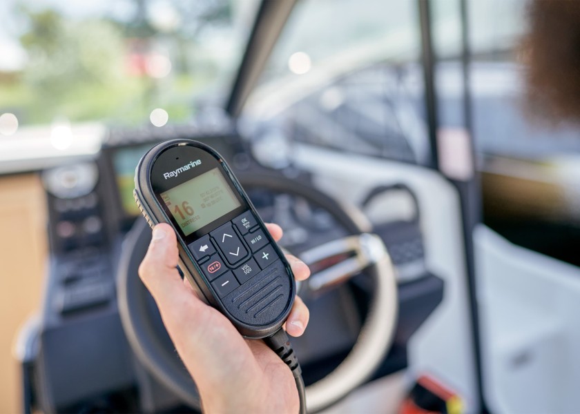 Купить Raymarine E70492 Ray90 Луч Черный  Black 7ft.ru в интернет магазине Семь Футов