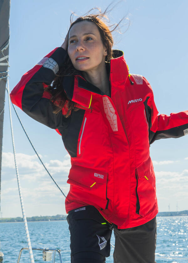 Купить MUSTO 88154_991-14 Женские брюки BR2 Offshore 2.0 на молнии спереди / черный / Размер одежды: 42 7ft.ru в интернет магазине Семь Футов