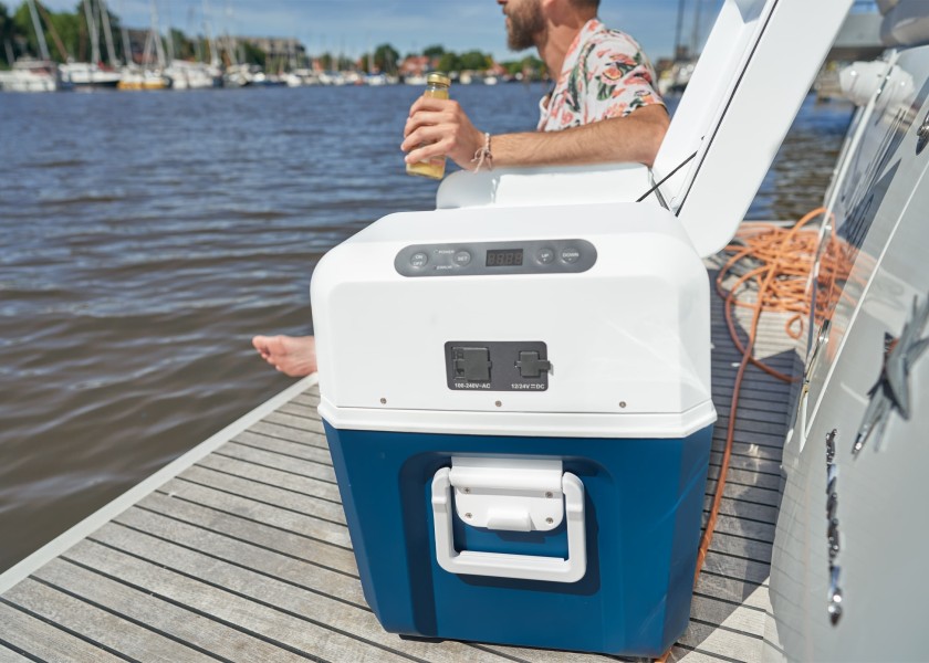 Купить Mobicool 9600024953 MCF60 58L Жесткий портативный кулер Серебристый Blue 7ft.ru в интернет магазине Семь Футов