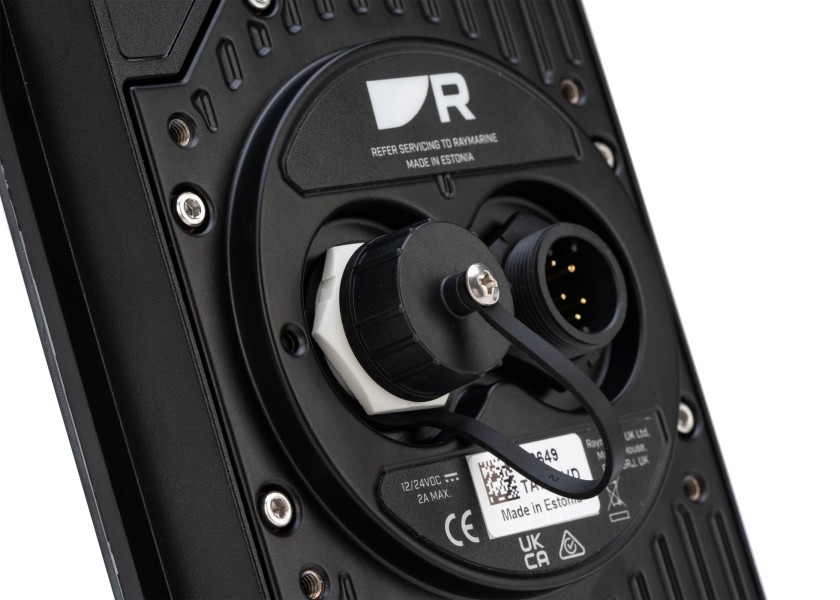 Купить Raymarine E70649 Alpha Performance 7´´ Экран Бесцветный Black 7ft.ru в интернет магазине Семь Футов
