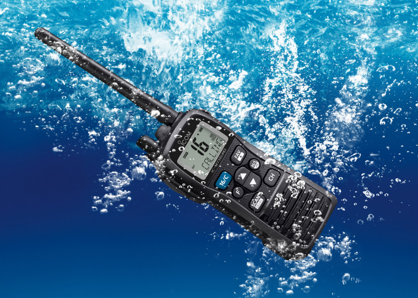 Купить ICOM IC-M73EUROPLUS#77 Портативная морская радиостанция IC-M73 EURO PLUS 88022-bvs 7ft.ru в интернет магазине Семь Футов
