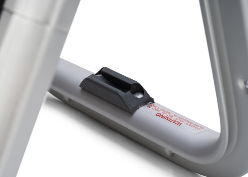 Купить Люк палубный низкопрофильный Lewmar Low Profile 39910030 размер 10 330x330x25мм вырез 260x260мм с самоподдерживающейся крышкой 7ft.ru в интернет магазине Семь Футов