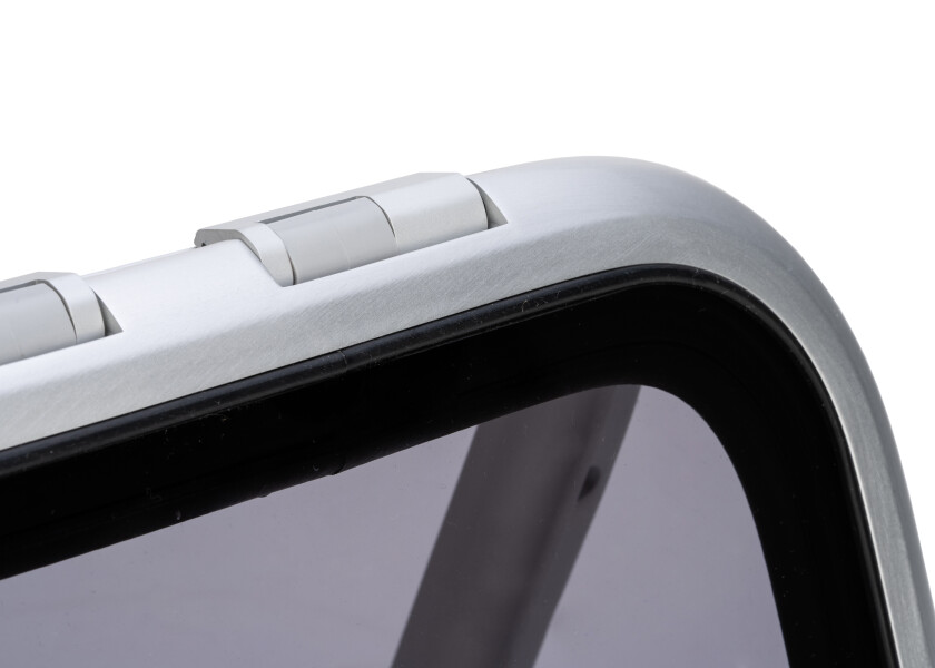 Купить Люк палубный низкопрофильный Lewmar Low Profile 39910030 размер 10 330x330x25мм вырез 260x260мм с самоподдерживающейся крышкой 7ft.ru в интернет магазине Семь Футов