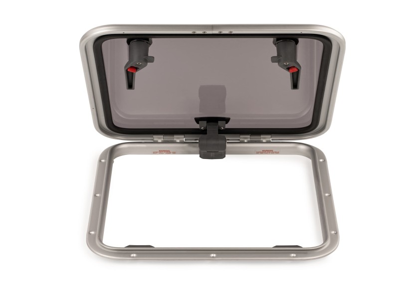 Купить Люк палубный низкопрофильный Lewmar Low Profile 39944030 размер 44 512x512x25мм вырез 442x442мм с самоподдерживающейся крышкой 7ft.ru в интернет магазине Семь Футов